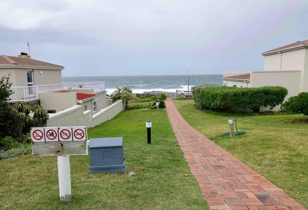 Vila Whales & Waves Hermanus Exteriér fotografie