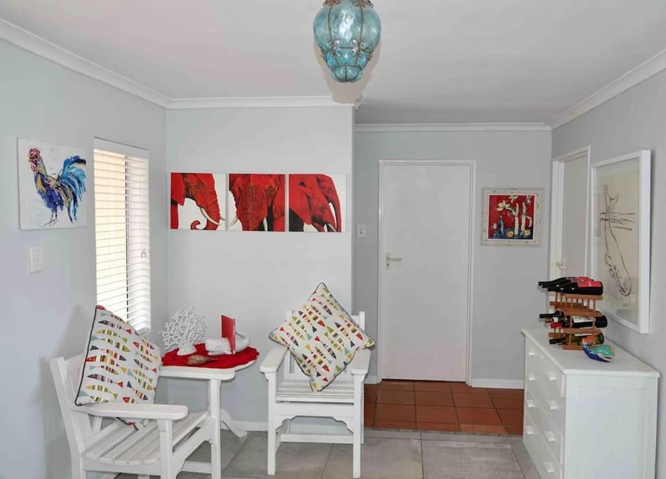 Vila Whales & Waves Hermanus Exteriér fotografie